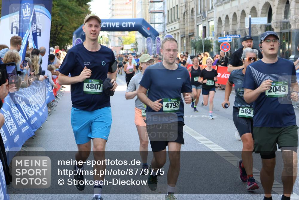 07.09.2025 - BARMER Alsterlauf Strokosch-Dieckow http://msf.ph/oto/8779775 07.09.2025 10:06:19 Ziel 2244, 2254, 2380, 2467, 2468, 2523, 2573, 2574, 2668, 2795, 3184, 3275, 3427, 3428, 3439, 3655, 3691, 3739, 3804, 3810, 3940, 3957, 3958, 4064, 4272, 4356, 4502, 4854, 5217, 5348, 5510, 5602, 5646, 5759, 5801, 5934, 6036, 6039, 6342, 8304, 8348 meine-sportfotos.de