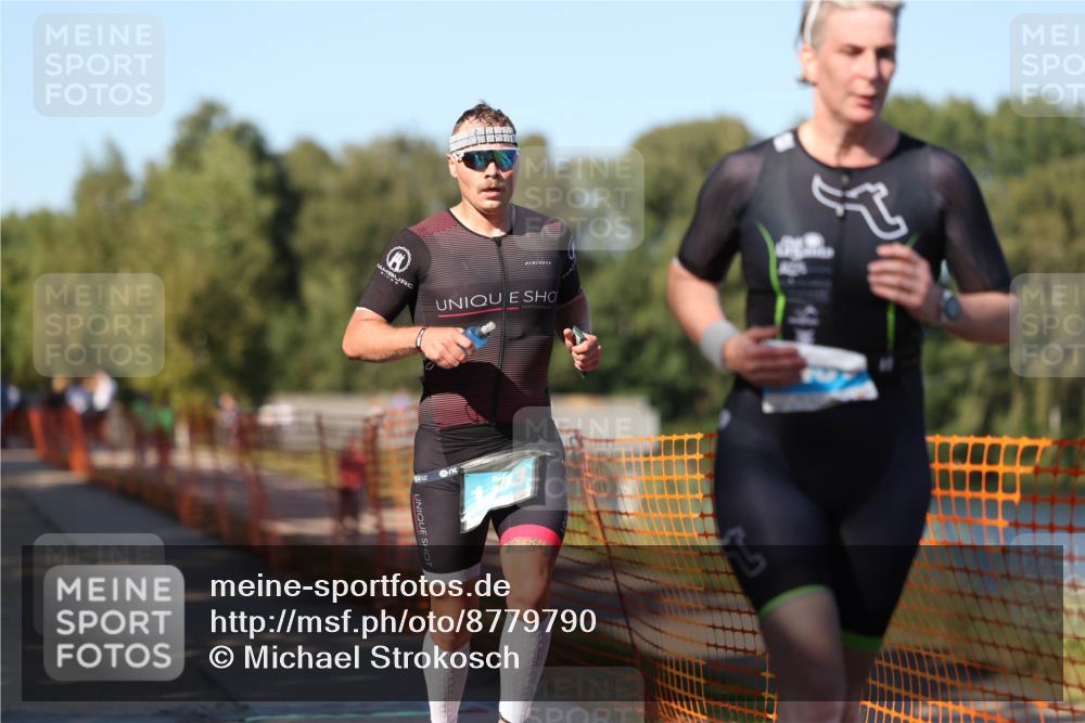07.09.2025 - 19. Norderstedt Triathlon Michael Strokosch http://msf.ph/oto/8779790 07.09.2025 15:59:45 Laufen 441, 1403, 1450 meine-sportfotos.de