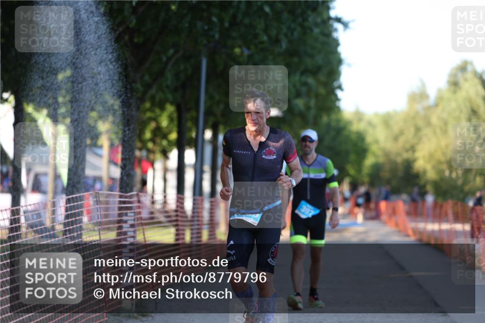 07.09.2025 - 19. Norderstedt Triathlon Michael Strokosch http://msf.ph/oto/8779796 07.09.2025 17:03:34 Laufen 397, 1460 meine-sportfotos.de