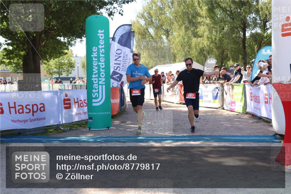 07.09.2025 - 19. Norderstedt Triathlon Zöllner http://msf.ph/oto/8779817 07.09.2025 12:42:03 Ziel 287, 823, 846 meine-sportfotos.de