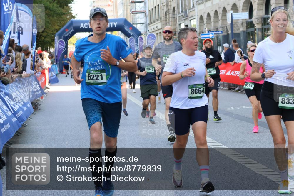 07.09.2025 - BARMER Alsterlauf Strokosch-Dieckow http://msf.ph/oto/8779839 07.09.2025 10:06:15 Ziel 2244, 2254, 2380, 2467, 2468, 2523, 2573, 2574, 2795, 3184, 3275, 3345, 3428, 3439, 3655, 3691, 3804, 3810, 3940, 3957, 3958, 4064, 4205, 4272, 4356, 4591, 5050, 5217, 5348, 5602, 5646, 5759, 5934, 6036, 6039, 6149, 6299, 6302, 6342, 8076 meine-sportfotos.de