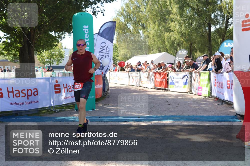 07.09.2025 - 19. Norderstedt Triathlon Zöllner http://msf.ph/oto/8779856 07.09.2025 12:42:05 Ziel 287, 823, 846 meine-sportfotos.de