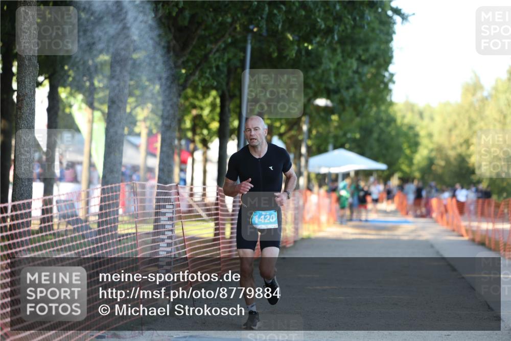 07.09.2025 - 19. Norderstedt Triathlon Michael Strokosch http://msf.ph/oto/8779884 07.09.2025 17:04:13 Laufen 931, 1420 meine-sportfotos.de