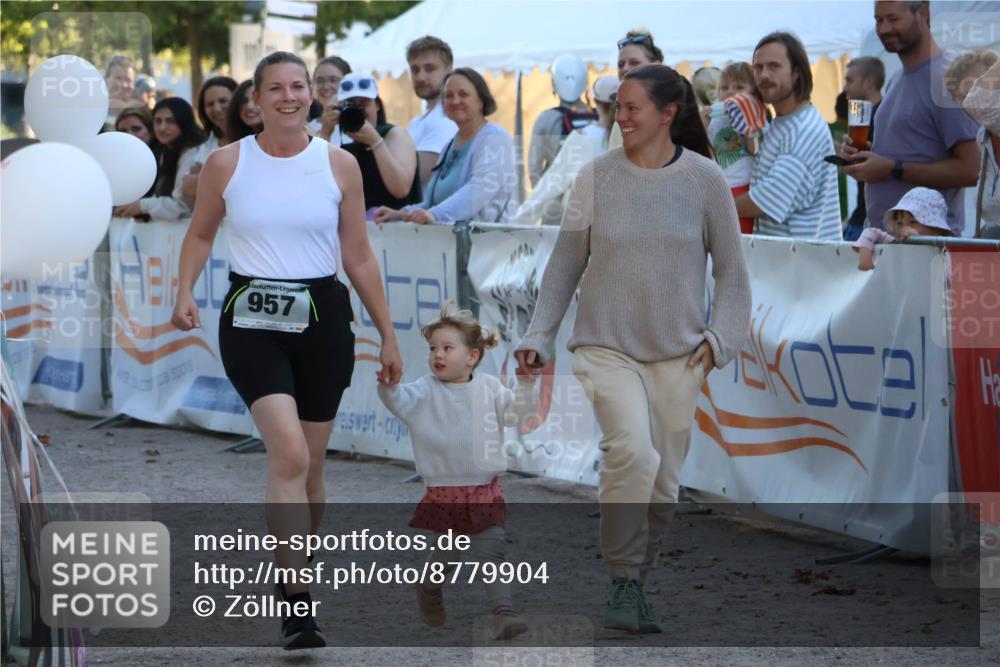 07.09.2025 - 19. Norderstedt Triathlon Zöllner http://msf.ph/oto/8779904 07.09.2025 17:33:36 Ziel 957 meine-sportfotos.de