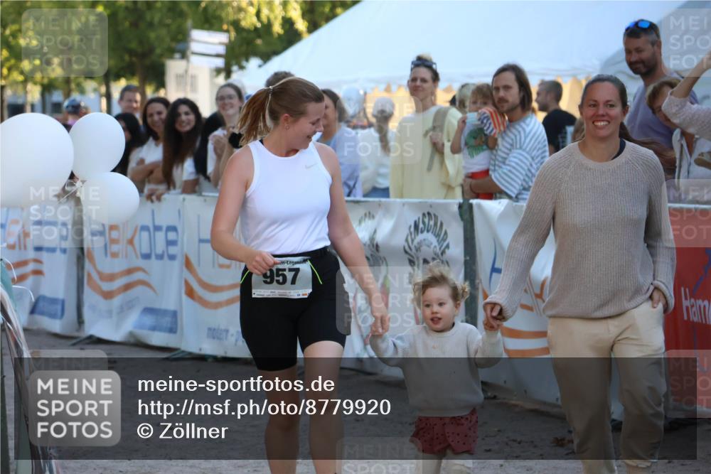 07.09.2025 - 19. Norderstedt Triathlon Zöllner http://msf.ph/oto/8779920 07.09.2025 17:33:37 Ziel 957 meine-sportfotos.de