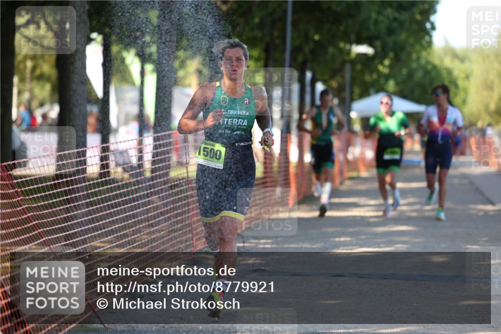 07.09.2025 - 19. Norderstedt Triathlon Michael Strokosch http://msf.ph/oto/8779921 07.09.2025 16:00:44 Laufen 475, 1495, 1500 meine-sportfotos.de