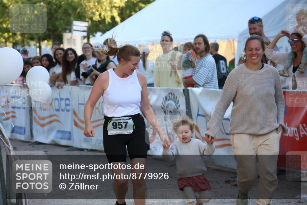 07.09.2025 - 19. Norderstedt Triathlon Zöllner http://msf.ph/oto/8779926 07.09.2025 17:33:37 Ziel 957 meine-sportfotos.de