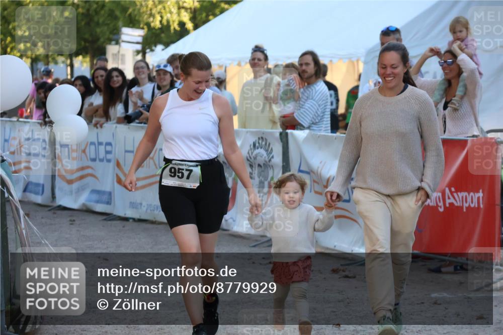 07.09.2025 - 19. Norderstedt Triathlon Zöllner http://msf.ph/oto/8779929 07.09.2025 17:33:37 Ziel 957 meine-sportfotos.de