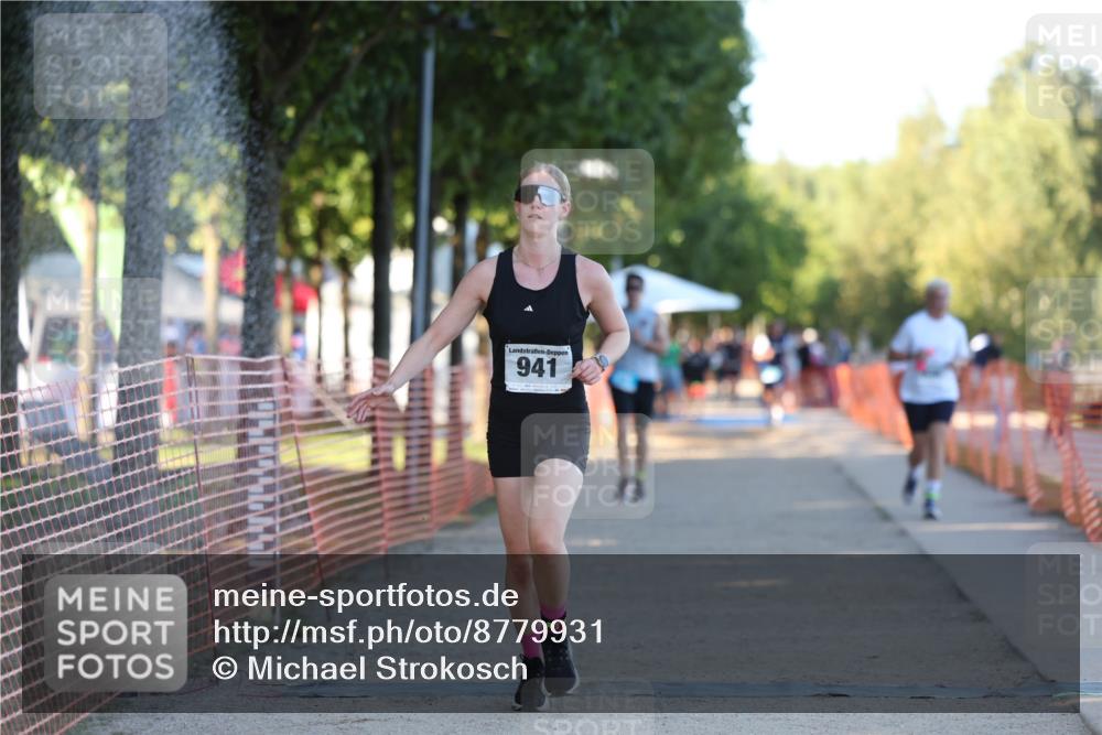 07.09.2025 - 19. Norderstedt Triathlon Michael Strokosch http://msf.ph/oto/8779931 07.09.2025 17:04:57 Laufen 378, 936, 941 meine-sportfotos.de