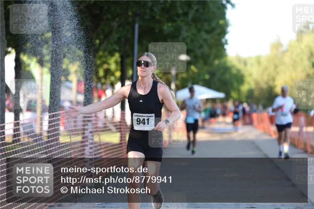 07.09.2025 - 19. Norderstedt Triathlon Michael Strokosch http://msf.ph/oto/8779941 07.09.2025 17:04:58 Laufen 378, 936, 941 meine-sportfotos.de