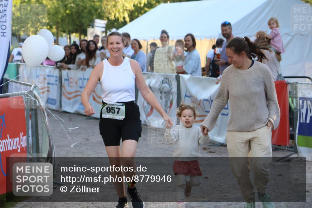 07.09.2025 - 19. Norderstedt Triathlon Zöllner http://msf.ph/oto/8779946 07.09.2025 17:33:38 Ziel 957 meine-sportfotos.de