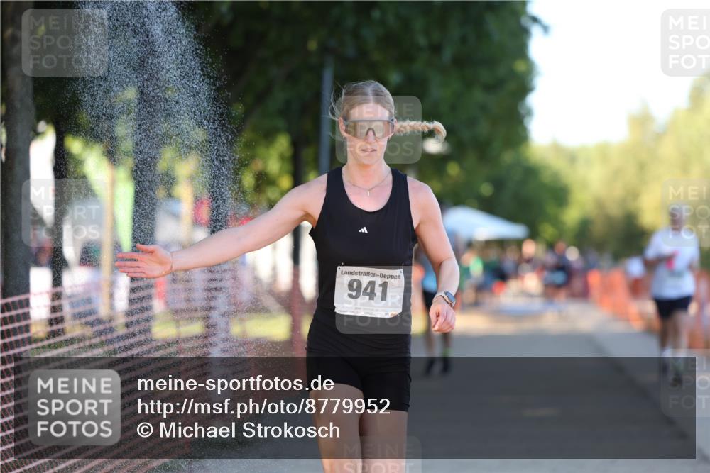 07.09.2025 - 19. Norderstedt Triathlon Michael Strokosch http://msf.ph/oto/8779952 07.09.2025 17:04:59 Laufen 378, 936, 941 meine-sportfotos.de