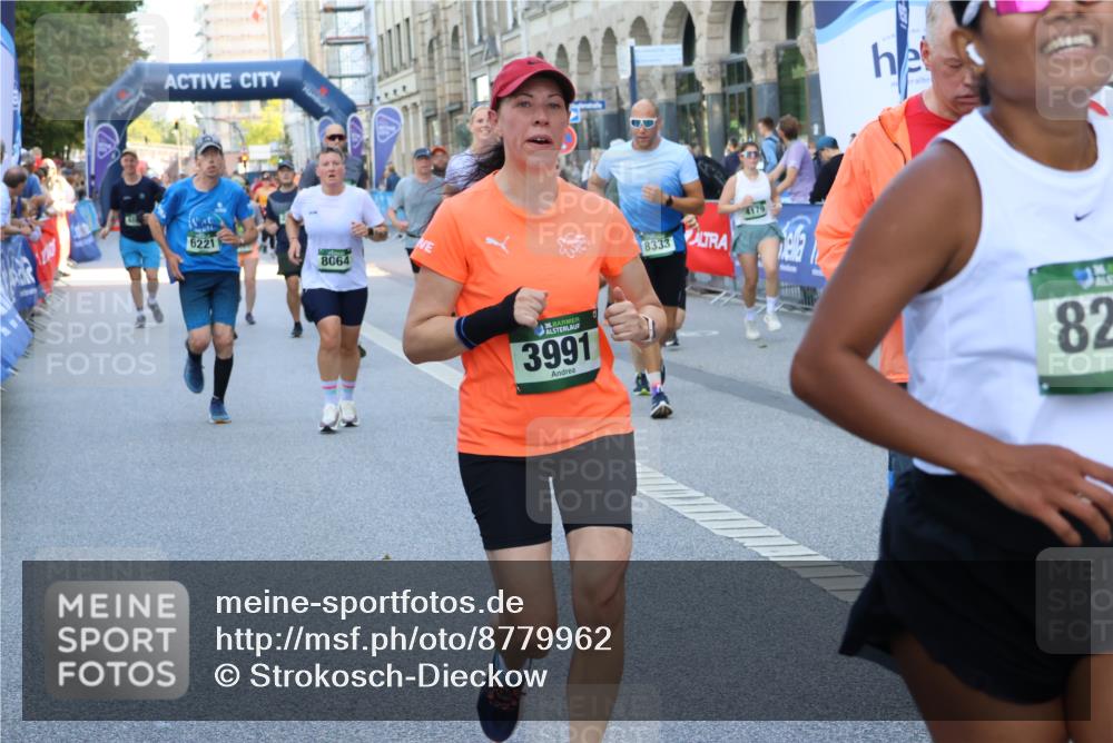 07.09.2025 - BARMER Alsterlauf Strokosch-Dieckow http://msf.ph/oto/8779962 07.09.2025 10:06:13 Ziel 2254, 2380, 2467, 2468, 2523, 2573, 2574, 2795, 3184, 3275, 3321, 3345, 3428, 3439, 3691, 3804, 3810, 3940, 3957, 3958, 4064, 4205, 4272, 4356, 4591, 5050, 5217, 5240, 5348, 5602, 5759, 5934, 6036, 6039, 6045, 6149, 6173, 6299, 6302, 6342, 8076, 8152 meine-sportfotos.de