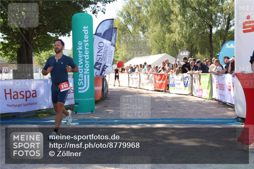 07.09.2025 - 19. Norderstedt Triathlon Zöllner http://msf.ph/oto/8779968 07.09.2025 12:46:15 Ziel 226, 245 meine-sportfotos.de