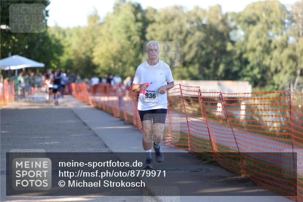 07.09.2025 - 19. Norderstedt Triathlon Michael Strokosch http://msf.ph/oto/8779971 07.09.2025 17:05:02 Laufen 378, 936, 941 meine-sportfotos.de