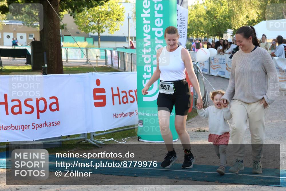 07.09.2025 - 19. Norderstedt Triathlon Zöllner http://msf.ph/oto/8779976 07.09.2025 17:33:40 Ziel 957 meine-sportfotos.de