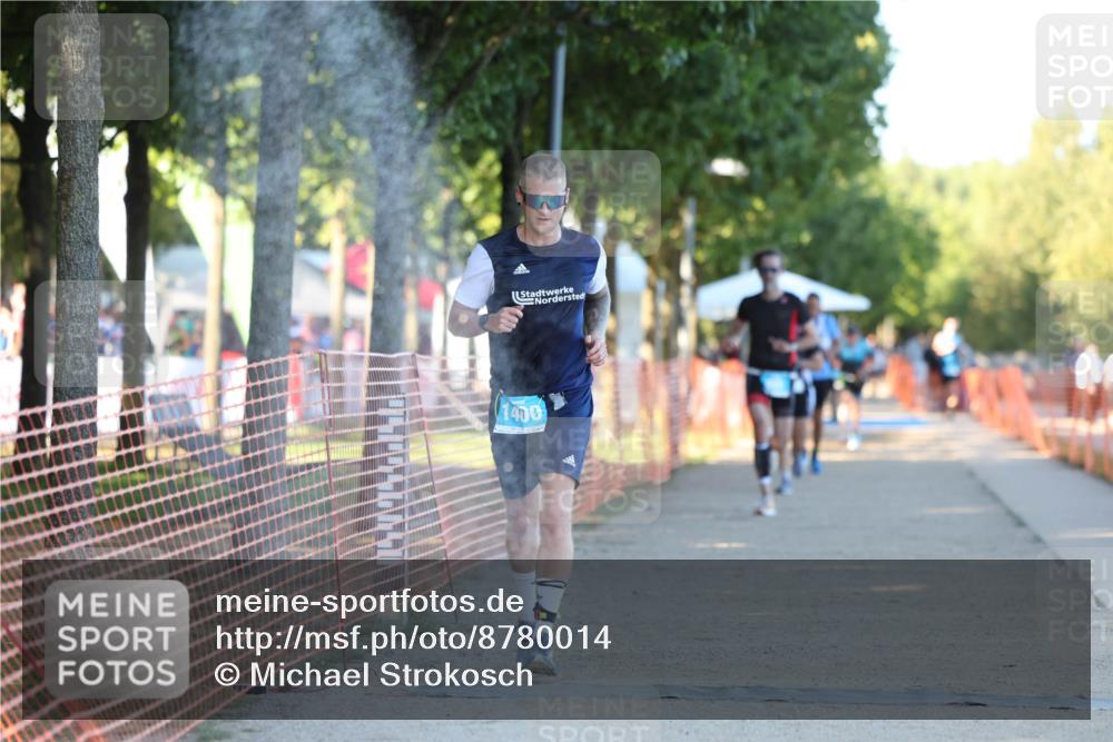 07.09.2025 - 19. Norderstedt Triathlon Michael Strokosch http://msf.ph/oto/8780014 07.09.2025 17:05:14 Laufen 1400 meine-sportfotos.de