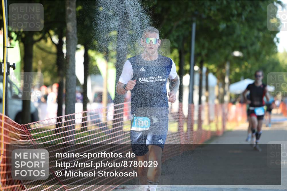 07.09.2025 - 19. Norderstedt Triathlon Michael Strokosch http://msf.ph/oto/8780029 07.09.2025 17:05:15 Laufen 1400 meine-sportfotos.de
