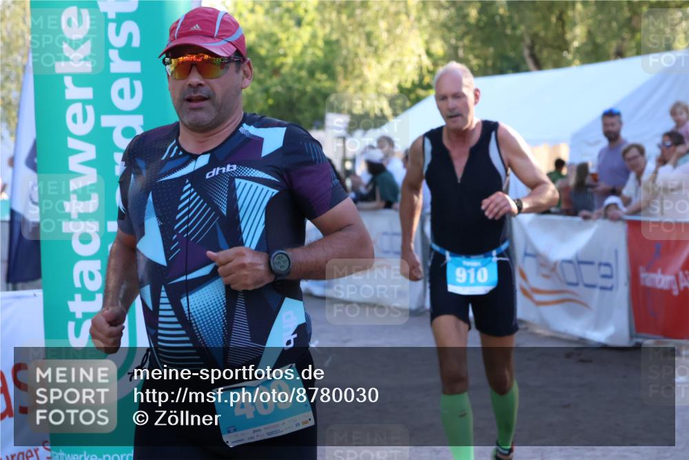 07.09.2025 - 19. Norderstedt Triathlon Zöllner http://msf.ph/oto/8780030 07.09.2025 17:34:17 Ziel 409, 432, 910 meine-sportfotos.de