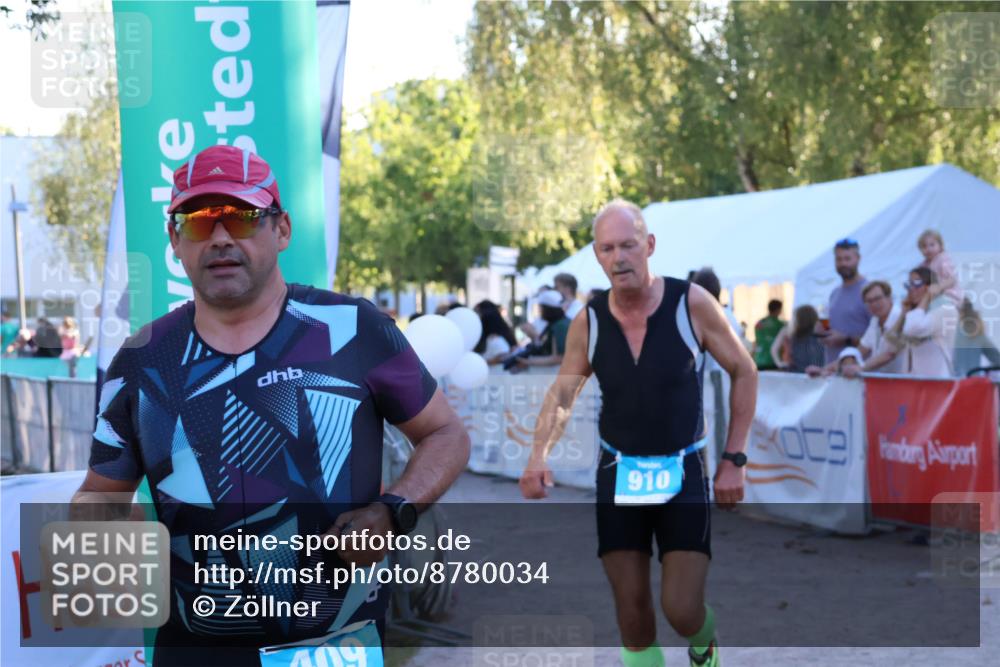 07.09.2025 - 19. Norderstedt Triathlon Zöllner http://msf.ph/oto/8780034 07.09.2025 17:34:17 Ziel 409, 432, 910 meine-sportfotos.de