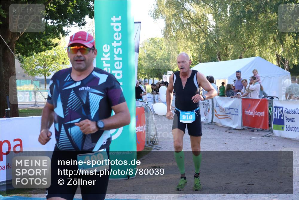 07.09.2025 - 19. Norderstedt Triathlon Zöllner http://msf.ph/oto/8780039 07.09.2025 17:34:18 Ziel 409, 432, 910 meine-sportfotos.de