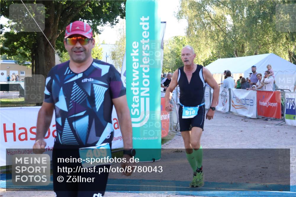 07.09.2025 - 19. Norderstedt Triathlon Zöllner http://msf.ph/oto/8780043 07.09.2025 17:34:18 Ziel 409, 432, 910 meine-sportfotos.de