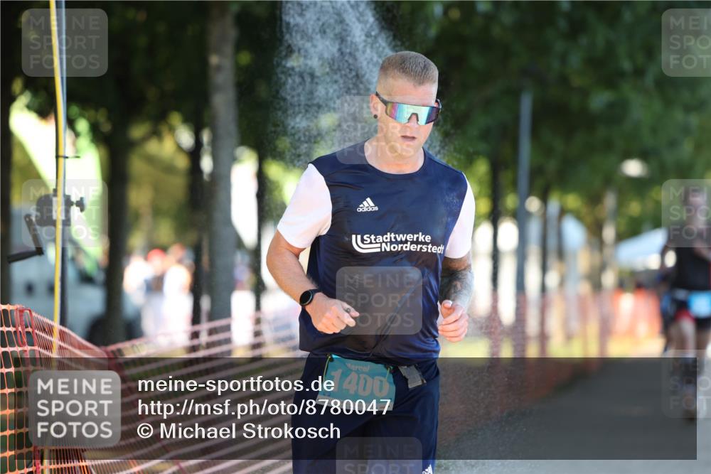 07.09.2025 - 19. Norderstedt Triathlon Michael Strokosch http://msf.ph/oto/8780047 07.09.2025 17:05:16 Laufen 1400, 1446 meine-sportfotos.de