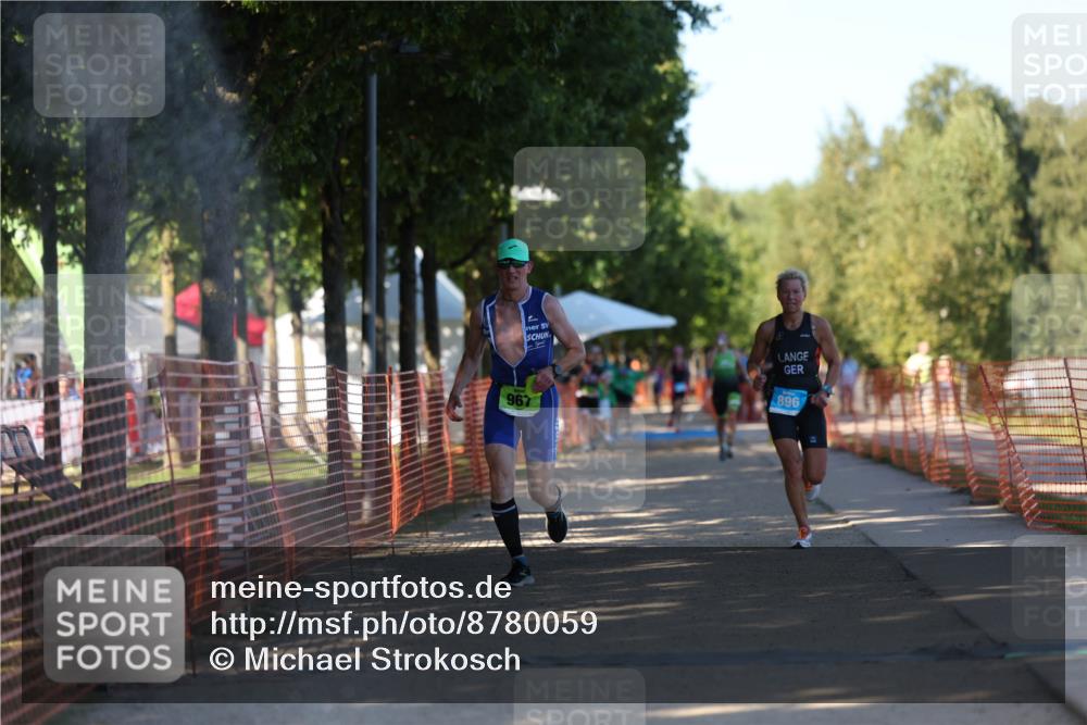07.09.2025 - 19. Norderstedt Triathlon Michael Strokosch http://msf.ph/oto/8780059 07.09.2025 16:01:44 Laufen 967 meine-sportfotos.de