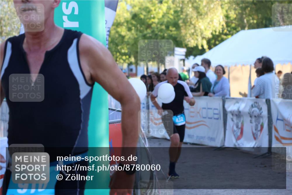 07.09.2025 - 19. Norderstedt Triathlon Zöllner http://msf.ph/oto/8780060 07.09.2025 17:34:19 Ziel 409, 432, 910 meine-sportfotos.de