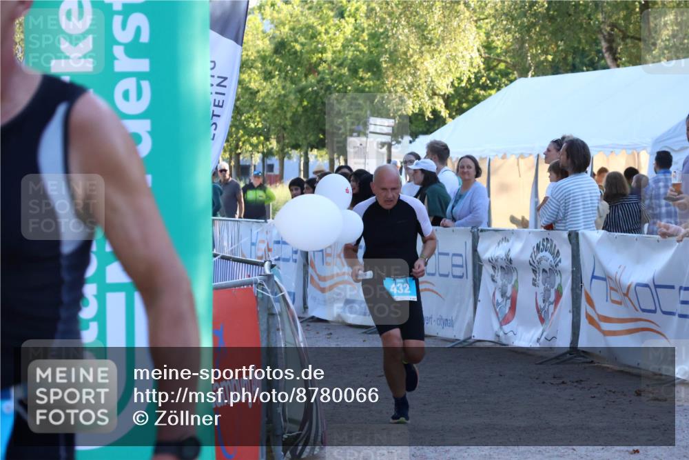 07.09.2025 - 19. Norderstedt Triathlon Zöllner http://msf.ph/oto/8780066 07.09.2025 17:34:19 Ziel 409, 432, 910 meine-sportfotos.de