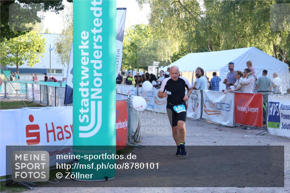 07.09.2025 - 19. Norderstedt Triathlon Zöllner http://msf.ph/oto/8780101 07.09.2025 17:34:21 Ziel 409, 432, 910 meine-sportfotos.de