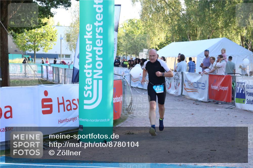 07.09.2025 - 19. Norderstedt Triathlon Zöllner http://msf.ph/oto/8780104 07.09.2025 17:34:21 Ziel 409, 432, 910 meine-sportfotos.de