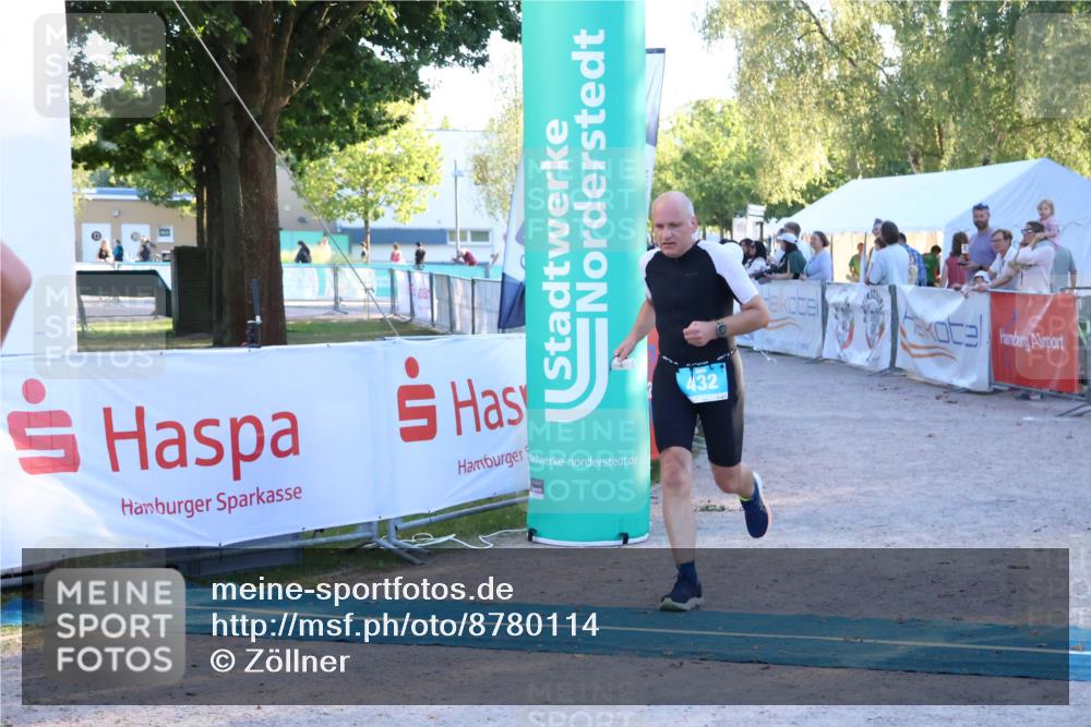 07.09.2025 - 19. Norderstedt Triathlon Zöllner http://msf.ph/oto/8780114 07.09.2025 17:34:22 Ziel 409, 432, 910 meine-sportfotos.de