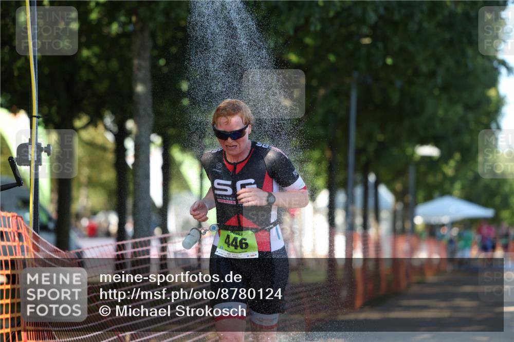 07.09.2025 - 19. Norderstedt Triathlon Michael Strokosch http://msf.ph/oto/8780124 07.09.2025 16:02:08 Laufen 377, 446 meine-sportfotos.de