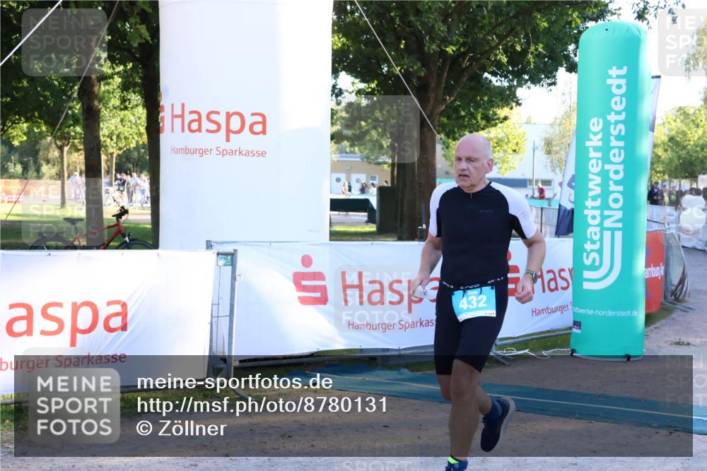 07.09.2025 - 19. Norderstedt Triathlon Zöllner http://msf.ph/oto/8780131 07.09.2025 17:34:24 Ziel 432, 910 meine-sportfotos.de