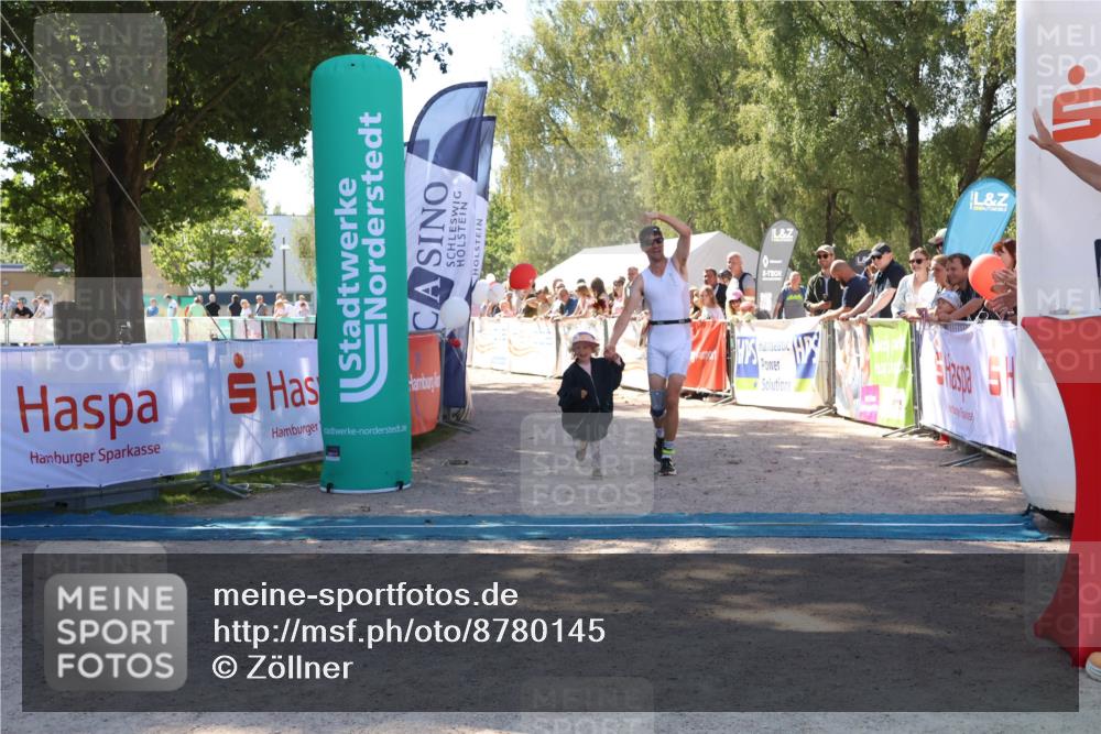 07.09.2025 - 19. Norderstedt Triathlon Zöllner http://msf.ph/oto/8780145 07.09.2025 12:47:12 Ziel 697 meine-sportfotos.de