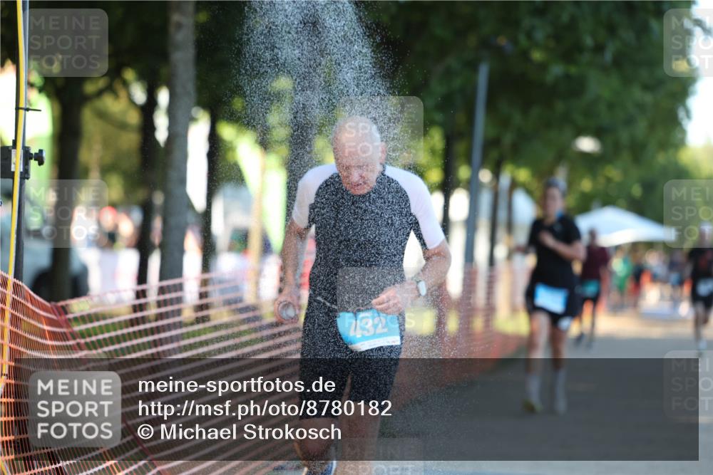 07.09.2025 - 19. Norderstedt Triathlon Michael Strokosch http://msf.ph/oto/8780182 07.09.2025 17:05:50 Laufen 432, 935, 957, 1475 meine-sportfotos.de