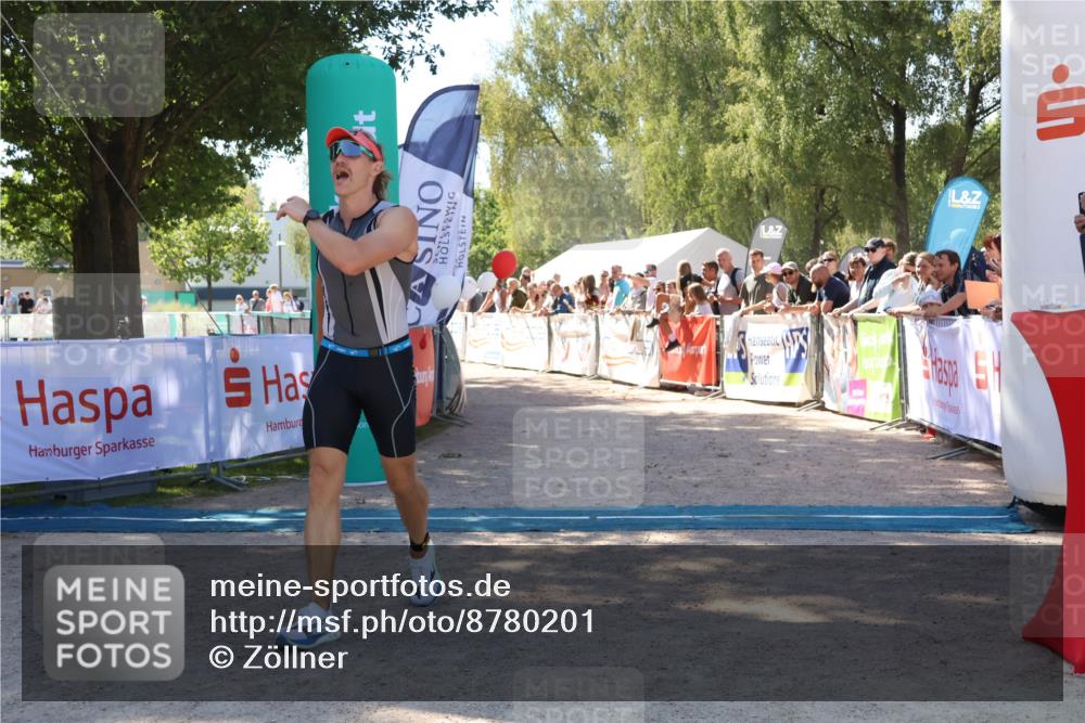 07.09.2025 - 19. Norderstedt Triathlon Zöllner http://msf.ph/oto/8780201 07.09.2025 12:47:48 Ziel 151 meine-sportfotos.de