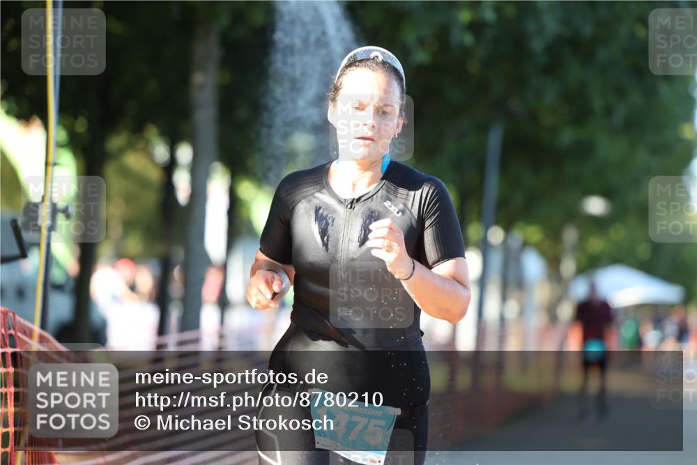 07.09.2025 - 19. Norderstedt Triathlon Michael Strokosch http://msf.ph/oto/8780210 07.09.2025 17:05:54 Laufen 935, 957, 1475 meine-sportfotos.de