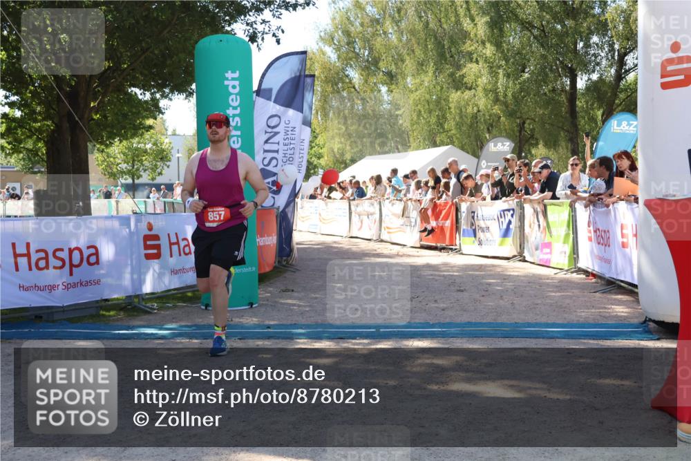 07.09.2025 - 19. Norderstedt Triathlon Zöllner http://msf.ph/oto/8780213 07.09.2025 12:48:15 Ziel 857 meine-sportfotos.de