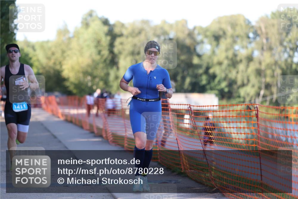 07.09.2025 - 19. Norderstedt Triathlon Michael Strokosch http://msf.ph/oto/8780228 07.09.2025 17:06:08 Laufen 929, 1454, 1515 meine-sportfotos.de