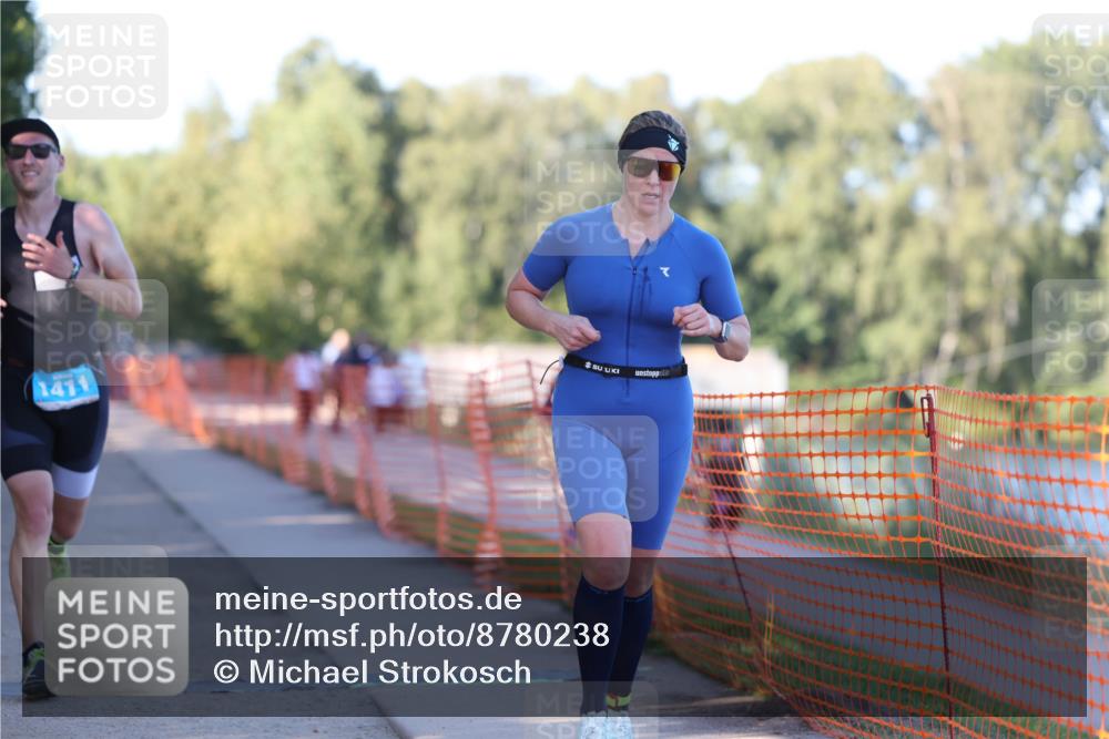 07.09.2025 - 19. Norderstedt Triathlon Michael Strokosch http://msf.ph/oto/8780238 07.09.2025 17:06:09 Laufen 929, 1454, 1515 meine-sportfotos.de