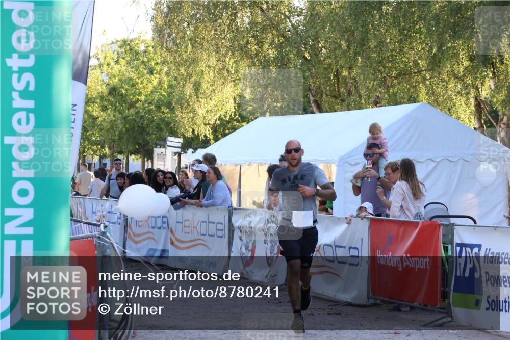 07.09.2025 - 19. Norderstedt Triathlon Zöllner http://msf.ph/oto/8780241 07.09.2025 17:35:12 Ziel 925 meine-sportfotos.de