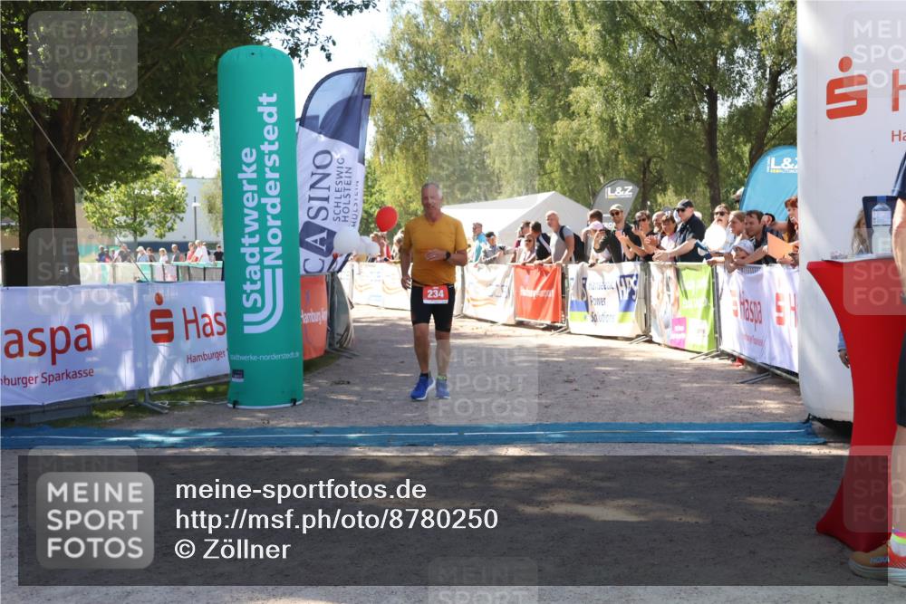 07.09.2025 - 19. Norderstedt Triathlon Zöllner http://msf.ph/oto/8780250 07.09.2025 12:49:05 Ziel 234 meine-sportfotos.de