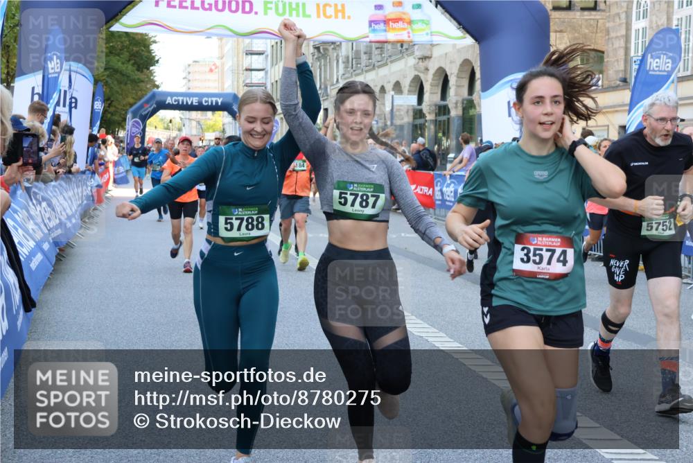 07.09.2025 - BARMER Alsterlauf Strokosch-Dieckow http://msf.ph/oto/8780275 07.09.2025 10:06:09 Ziel 2237, 2254, 2277, 2344, 2380, 2467, 2468, 2523, 2573, 2574, 2795, 3157, 3184, 3212, 3275, 3321, 3345, 3428, 3439, 3490, 3810, 3957, 3958, 4064, 4205, 4272, 4319, 4356, 4525, 4591, 5050, 5217, 5240, 5348, 5602, 5759, 5934, 6036, 6045, 6149, 6173, 6299, 6302, 8076, 8152, 8212 meine-sportfotos.de
