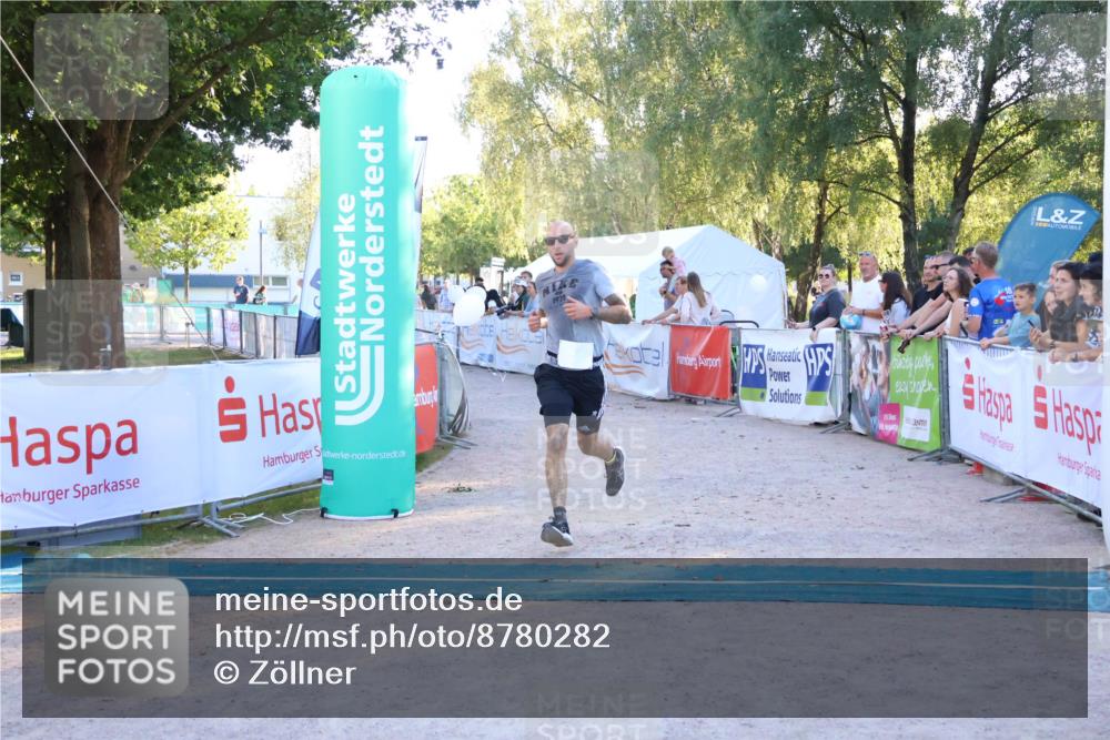 07.09.2025 - 19. Norderstedt Triathlon Zöllner http://msf.ph/oto/8780282 07.09.2025 17:35:14 Ziel 925 meine-sportfotos.de