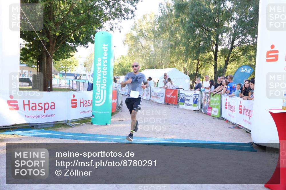 07.09.2025 - 19. Norderstedt Triathlon Zöllner http://msf.ph/oto/8780291 07.09.2025 17:35:14 Ziel 925 meine-sportfotos.de