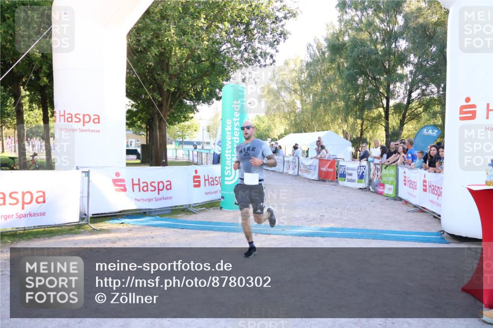 07.09.2025 - 19. Norderstedt Triathlon Zöllner http://msf.ph/oto/8780302 07.09.2025 17:35:15 Ziel 925 meine-sportfotos.de