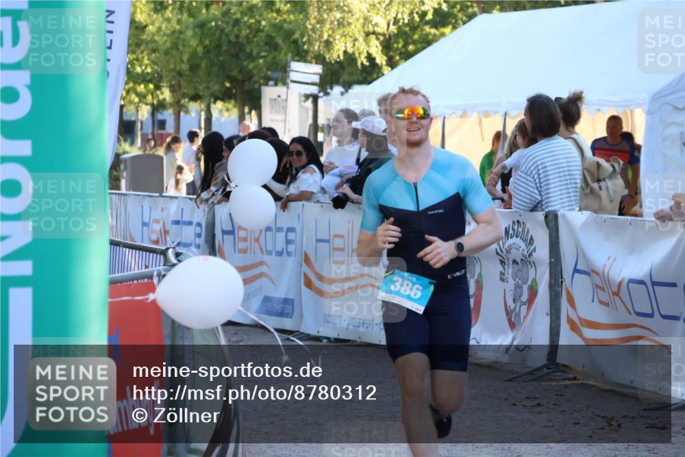 07.09.2025 - 19. Norderstedt Triathlon Zöllner http://msf.ph/oto/8780312 07.09.2025 17:35:27 Ziel 386 meine-sportfotos.de