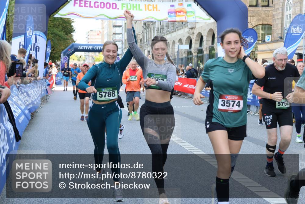 07.09.2025 - BARMER Alsterlauf Strokosch-Dieckow http://msf.ph/oto/8780322 07.09.2025 10:06:09 Ziel 2237, 2254, 2277, 2344, 2380, 2467, 2468, 2523, 2573, 2574, 2795, 3157, 3184, 3212, 3275, 3321, 3345, 3428, 3439, 3490, 3810, 3957, 3958, 4064, 4205, 4272, 4319, 4356, 4525, 4591, 5050, 5217, 5240, 5348, 5602, 5759, 5934, 6036, 6045, 6149, 6173, 6299, 6302, 8076, 8152, 8212 meine-sportfotos.de